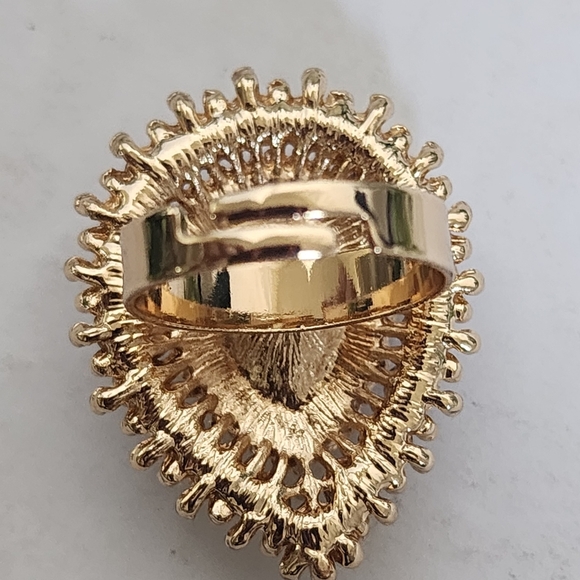 Beautiful Iridescent Crystal Statement Stretch Bracelet and Ring - Picture 6 of 12